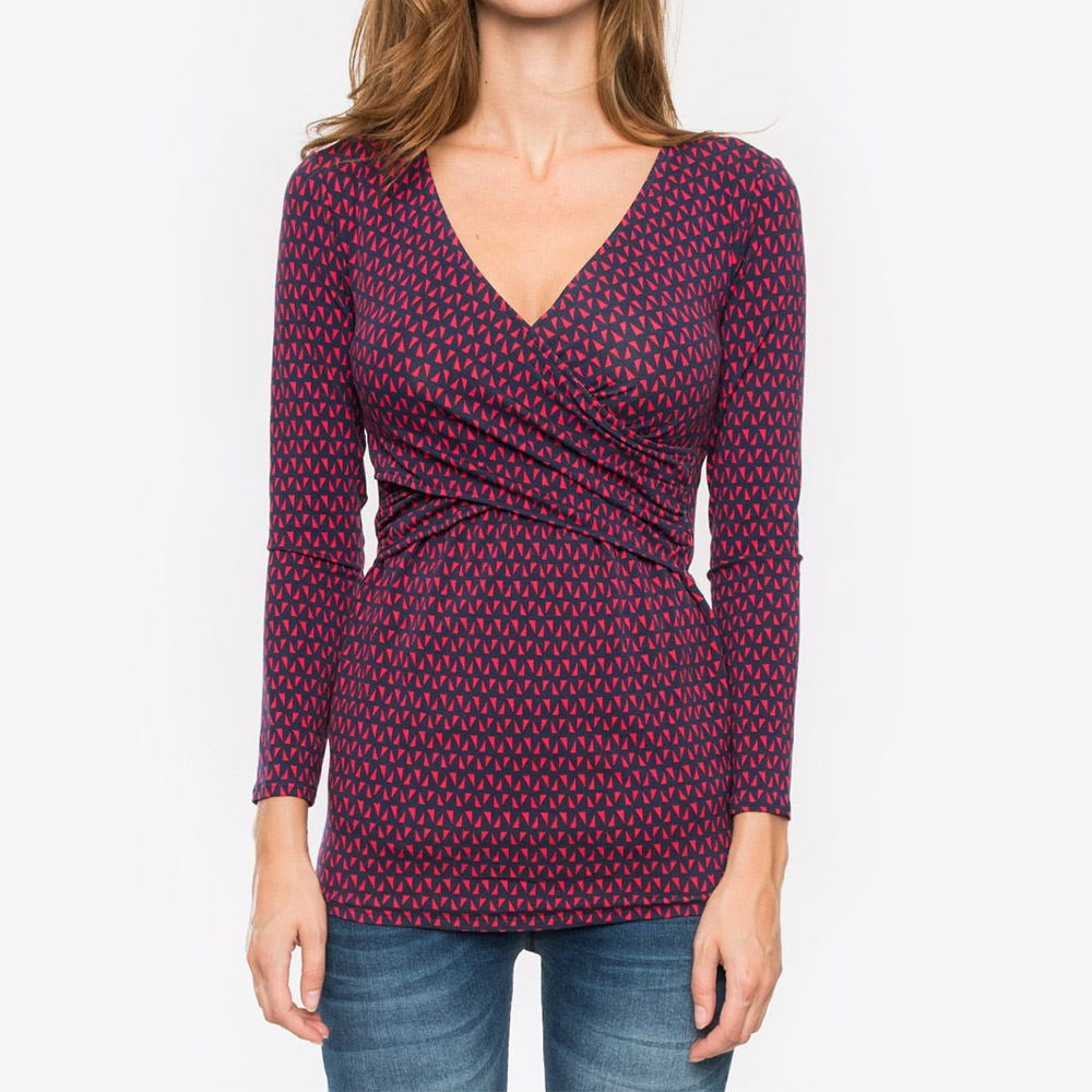 Mune's Cradle Long Sleeve V-Neck Lift-Up Breastfeeding & Pregnancy Shirt